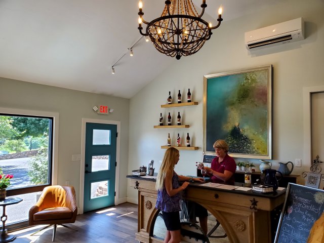 Sobieski Tasting Room 